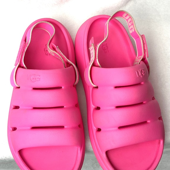 UGG Big Kids Sport Yeah Sandals Taffy Pink Size 4K - Picture 13 of 14